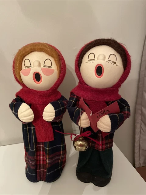 CAPE COD CAROLERS BY JANET AND SANDRA 1985 Massachusetts Christmas 13” Figures