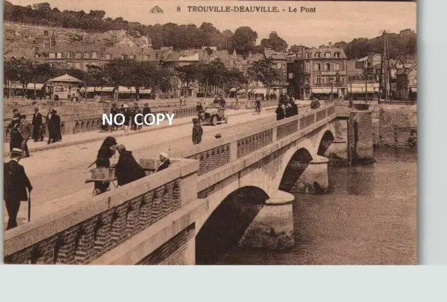 CPA animée TROUVILLE-DEAUVILLE Le pont (des BELGES)