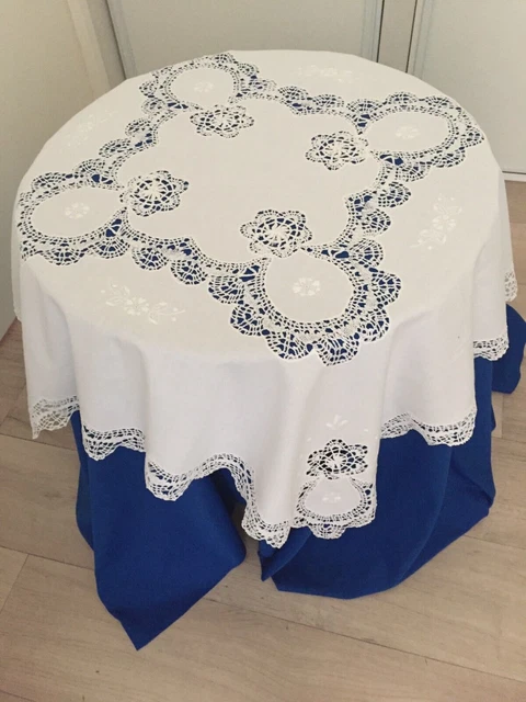 1 Jolie Nappe à Thé Coton Blanc Ancienne Carrée Brodée Festonnée Fait Main Parfait Etat - Linge de maison