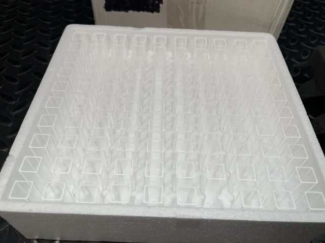 Case of 500 VWR 58017-875 Standard UV Grade Cuvette, 4.5ul, Disposable, -Unused