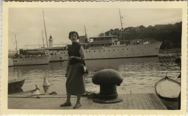 Antique Photo - Vintage Snapshot - Monaco Boat Women Elegance Fashion - Boat