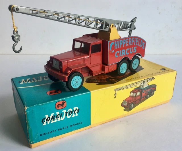TOYS 1121 Chipperfield's Circus Crane Truck 1960 Tres Bon