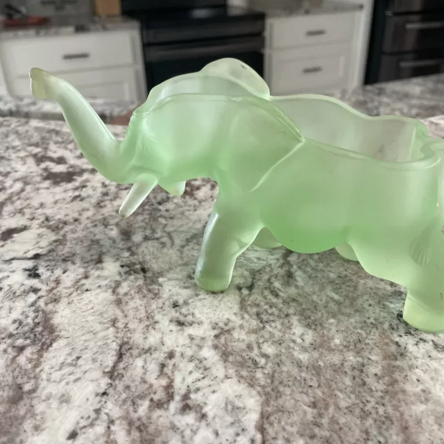 Vtg Indiana Glass Green Frosted Satin  Elephant Candy Dish/Trinket Box 8" 2