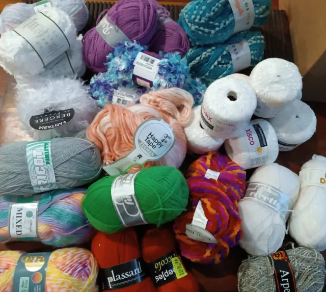 Lot de 41 Pelotes de Fil à Tricoter
