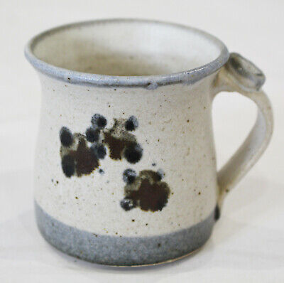 Peartree Pottery tea / coffee mug with grape motif Graham  &  Brown Vintage Nigel Graham VGC 