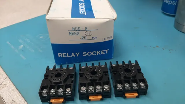 ( 3 PCS ) Young Electronics NDS-8  Relay Socket 8-Pin