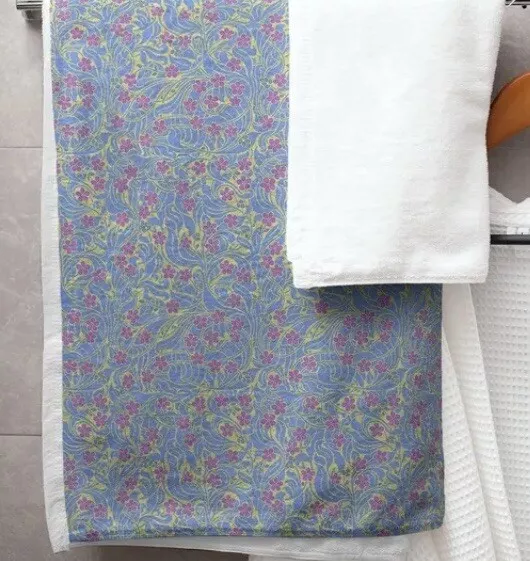 Bed Bath & Beyond large floral microfiber bath towel
