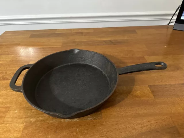 Emeril lagasse cast-iron frying pan 12” Skillet Double Spout