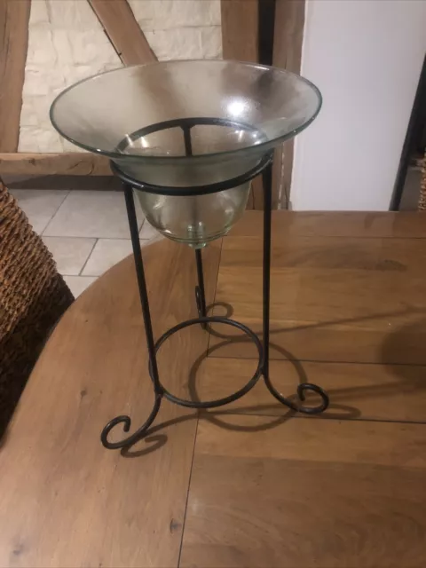 Cache  Pot  en verre avec Socle en fer