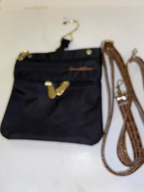 Samatha Brown Cross body purse zippered pockets lightweight travel 6