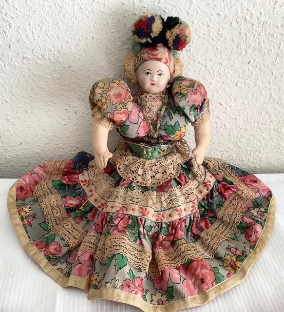 Grande Poupée Décorative 70 Cm – Visage Porcelaine Et Habits D'époque