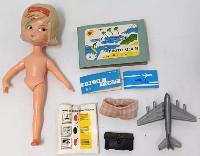 1965 Hasbro Dolly Darling Shary Takes a Vacation Hat Box Series Doll Toy AA23