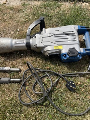 BAUKER 1700W 15KG Breaker 240V £137.98 