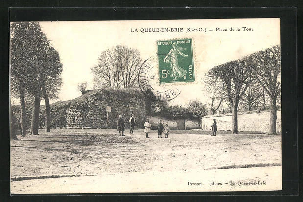 CPA La Queue-en-Brie, Place de la Tour 1908