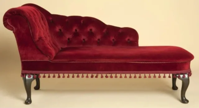 Beautiful Vintage Red Velvet Chaise Longue Sofa Deep Buttoned Back Tassel detail
