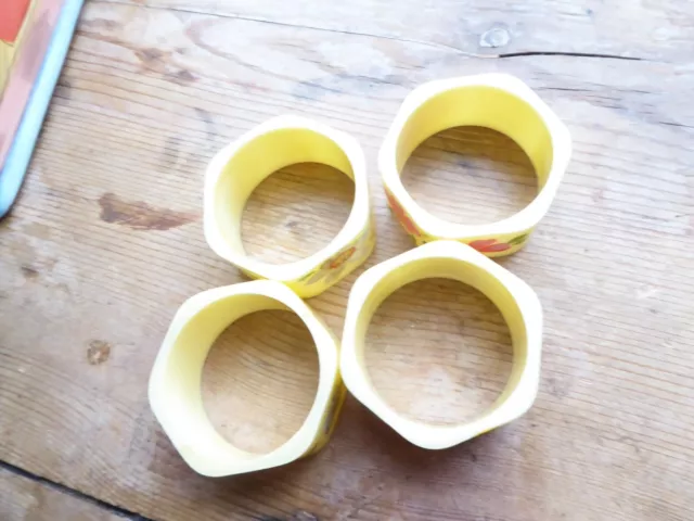 Four Vintage 1950s Plastic Hand Painted Floral Serviette Napkin Rings 3