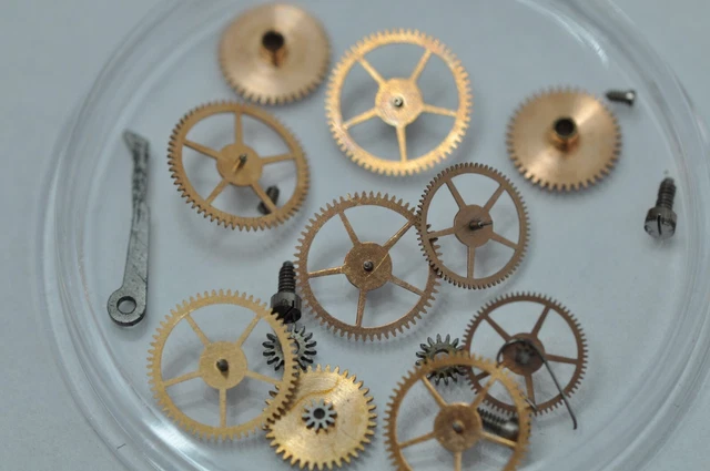 Lot De Pièces Détachées Pour Montre Omega - Occasion Avec Boîte D'origine