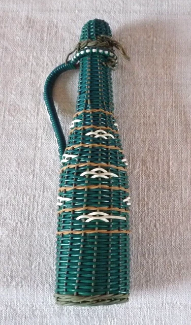 Bouteille Vintage Osier Rotin – Rouge Et Verte – Années 60/70 – Très Bon état