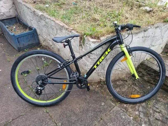 Wahoo 26 shop trek bike