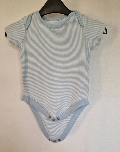 Pacchetto vestiti per bambini età 3-6 metri. Usato. Condizioni perfette. Marche miste. 6
