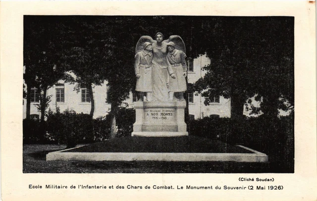 CPA AK Militaire Ecole Militaire de l'Infanterie des Chars de Combat (695303)