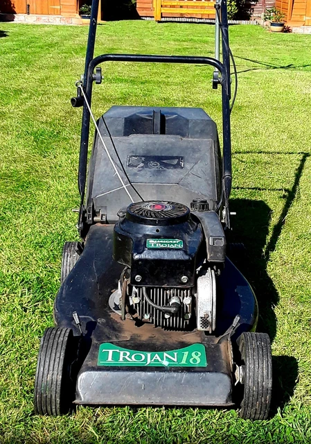 Qualcast trojan deals 18 petrol lawnmower