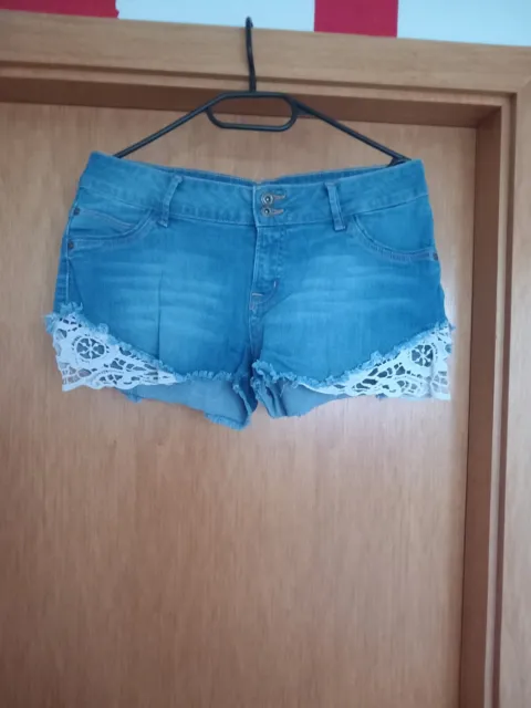 C&A ❤️ sexy Shorts kurze Hose Jeans GR. 40 *TOP ZUSTAND*