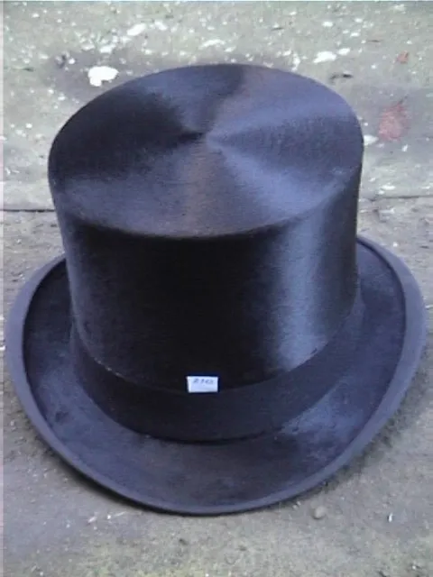 167 - Antico. Cappello top di seta nero London taglia 71⁄4