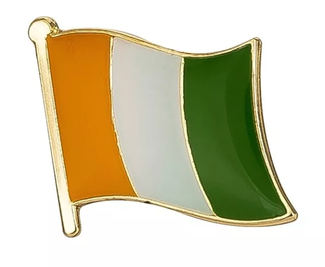 IRELAND -  Flag Lapel Pin Badge - Free UK Post