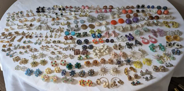 Vintage Estate Lot 148 Pair Earrings Vogue Kramer Vendom Lisner + 1920s-70s 4lbs