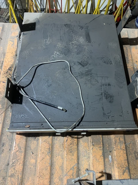 vehicle wheelchair lift