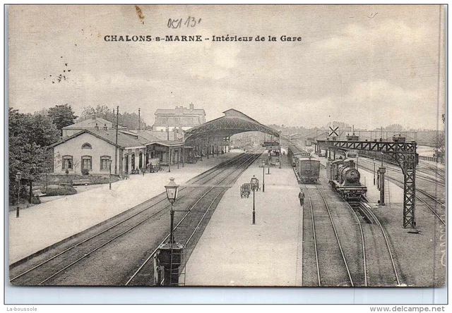 51 CHALONS SUR MARNE - interieur de la gare