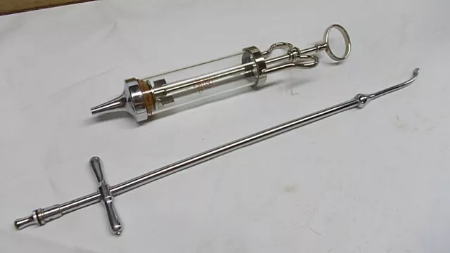 Vecchio Strumento Scientifico Siringa In Vetro Da 200° C