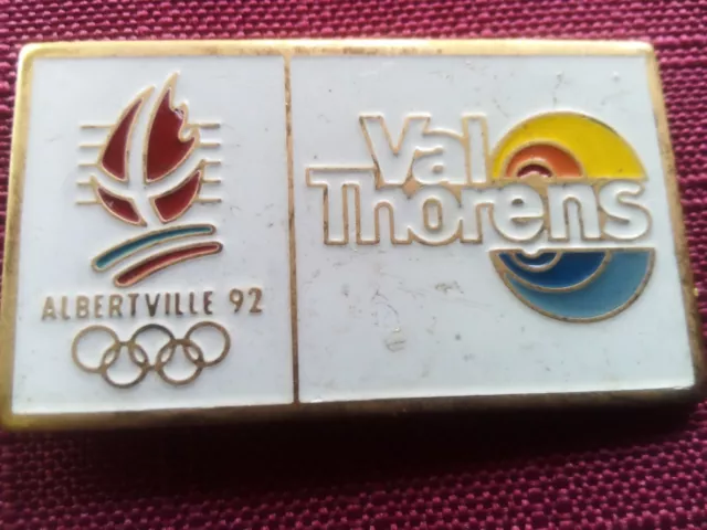 pins sport jeux olympiques Albertville 1992 station Val Thorens signé cojo 92