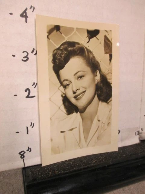 OLIVIA DEHAVILLAND movie studio fan club promo photo 1945 snapshot 2.5"x4"