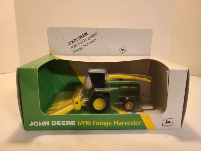 1993 Ertl Die-Cast John Deere 6910 Self-Propelled Forage Harvester 5658 1/64 New