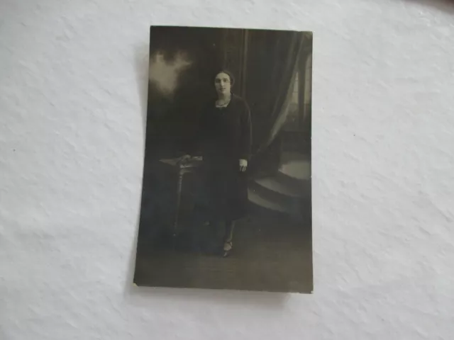 Cpa Carte Photo Jeune Femme Prend La Pose Photographie Baudry Perpignan 66 Po