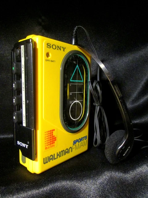 Sony Walkman Sports WM-35 Testé résistant à l'eau fonctionne parfaitement Profitez du son des années 80 avec le baladeur Sony