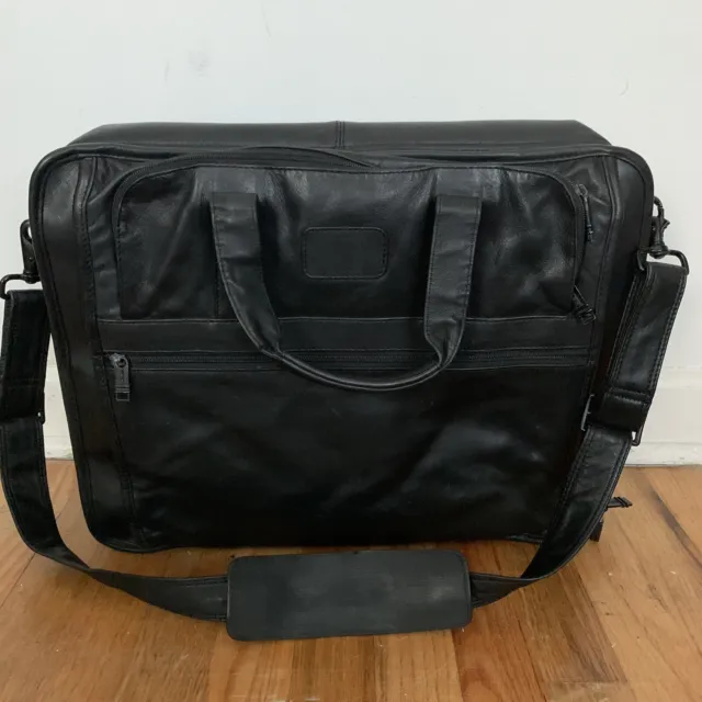 Tumi Alpha Nappa Leather Messenger Laptop Soft Case Black Shoulder Bag