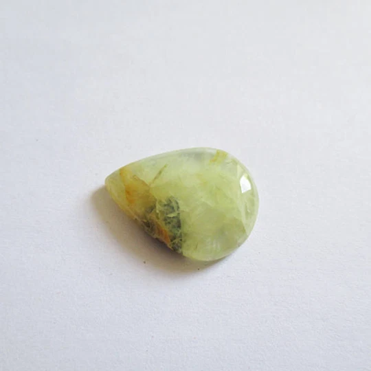 Préhnite cabochon pierre fine 22x18x3mm gemme multicolore reiki chakra plexus