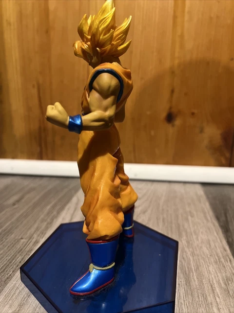 DRAGON BALL Z - DBZ Super Saiyan Goku figure by bandai $20.00 - PicClick CA