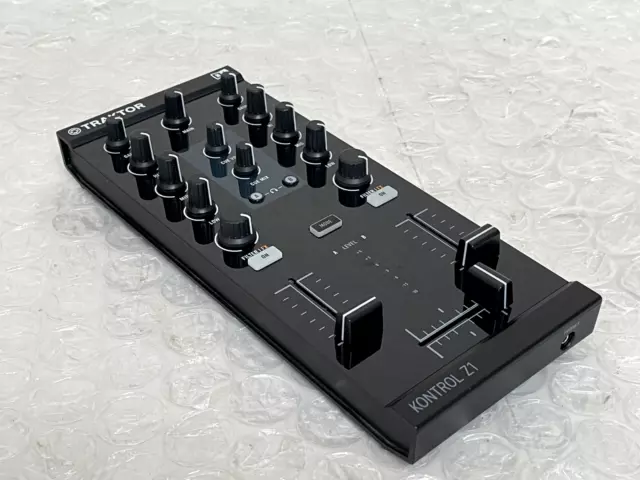 Native Instruments TRAKTOR KONTROL Z1 2-channel DJ Controller Mixer Used Tested