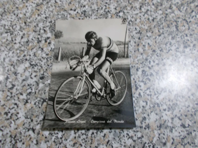 Foto vintage Ciclismo, Fausto Coppi firma un autografo, stampa 30 x 24