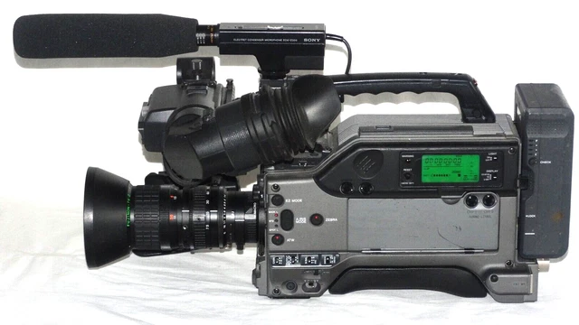CAMERA SONY DSR-PD150 DVCAM / MiniDV EUR 300,00 - FR