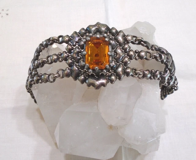 Signed Sergio Gutierrez SG Liquid Silver Metal Snap Bracelet Amber Stone 7 in. Signed Sergio Gutierrez SG Liquid Silver Metal Snap Bracelet Amber Stone 7 in.