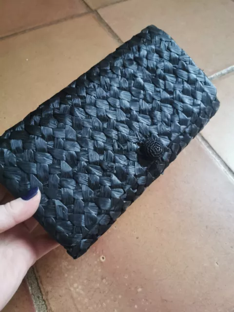 Pochette noire en paille Galeries Lafayette