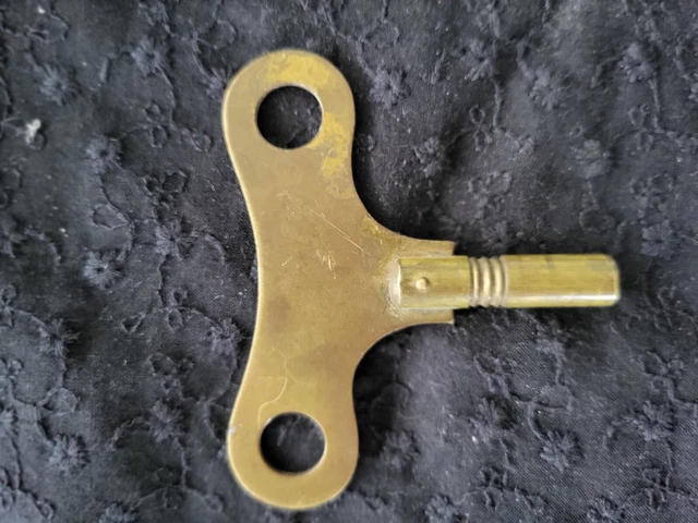 Clé De Remontage Pendule Ancienne - Carrée 4/5 Mm, Métal, Origine France, Occasion