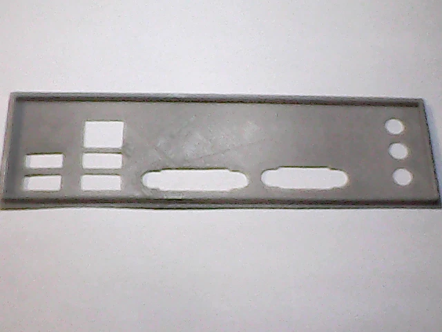 i/o shield plaque arriere en PLA pour GIGABYTE GA-F2A55M-HD2 REV 1.0