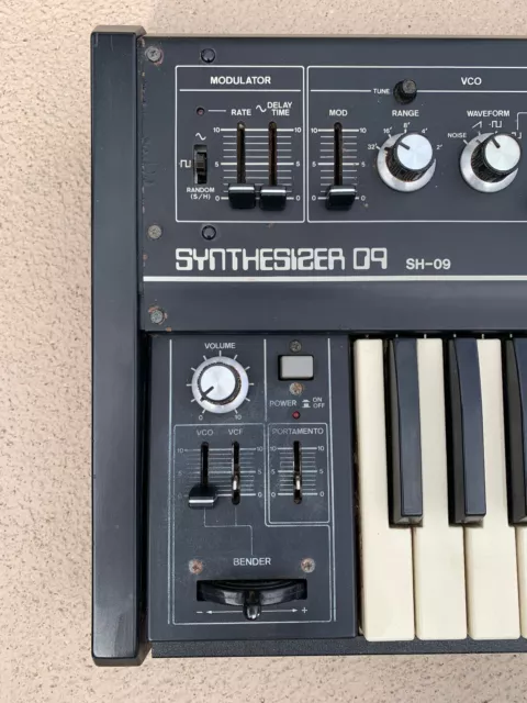 Roland Sh09 Monophonic Analogue Synthesizer 2