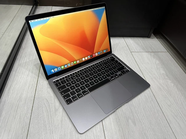 Apple MacBook Air Retina 13,3" 2020 256 GB SSD 8 GB RAM 1,1 GHz Core i3 - grigio siderale Apple MacBook Air Retina 13,3" 2020 256 GB SSD 8 GB RAM 1,1 GHz Core i3 - grigio siderale